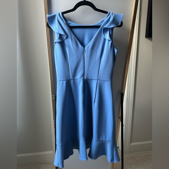 Dress - Picture 3 of 3